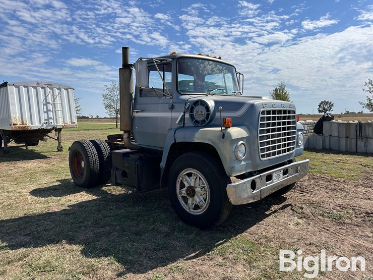 1981-ford-ln9000-image-3