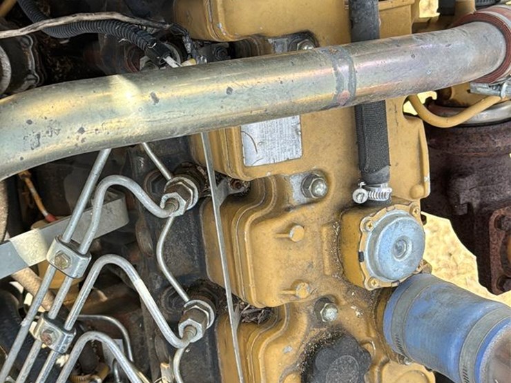 2016-caterpillar-c2.2-image-31