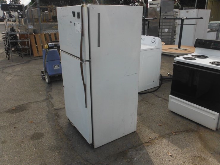 lot#---general-electric-refrigerator-image-2