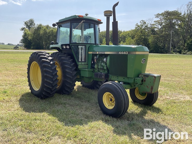 1981-john-deere-4440-image-3