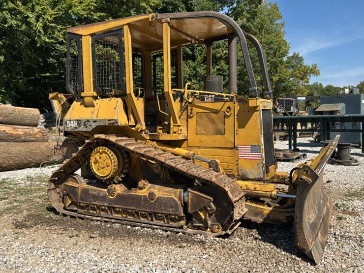 caterpillar-d4h-image-3