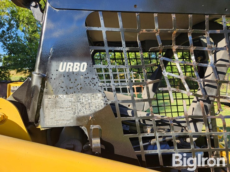 2007-caterpillar-226b3-image-19