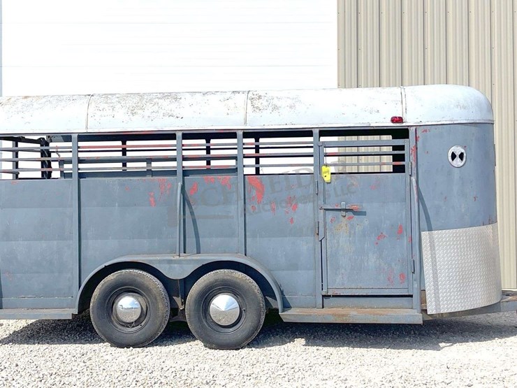 1976-snct-16'-stock-trailer-image-3