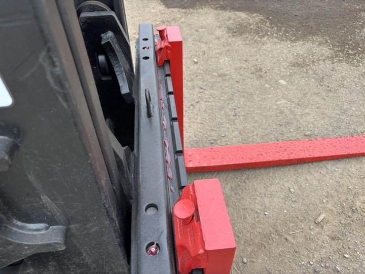 2011-toyota-8fgu30-image-12