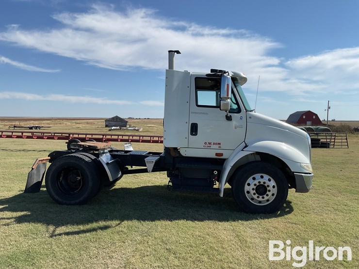 2005-international-8600-image-4