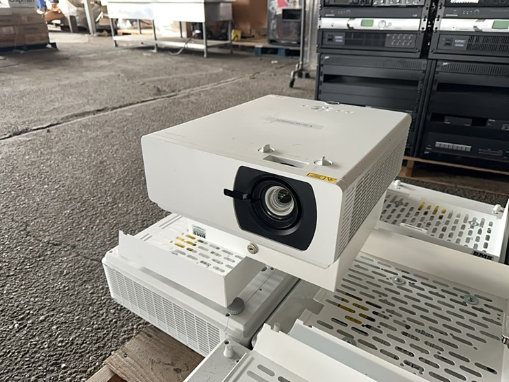 lot#--pallet-of-projectors-image-2