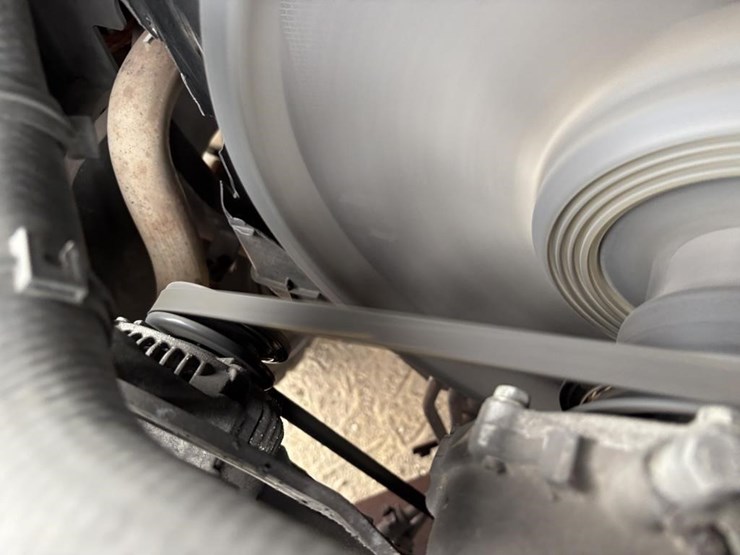 2011-toyota-8fgu30-image-29