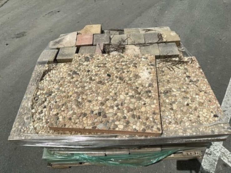 lot#---pallet-of-paver-stones-image-2