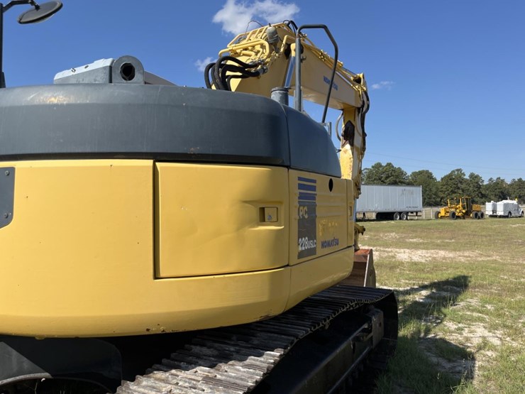komatsu-pc228us-lc-image-49