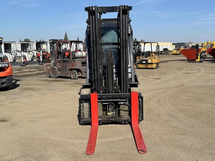 2018-toyota-8fdu30-image-6