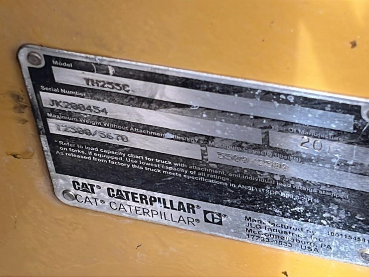 #102-•-2015-cat-th225c-telehandler-image-8