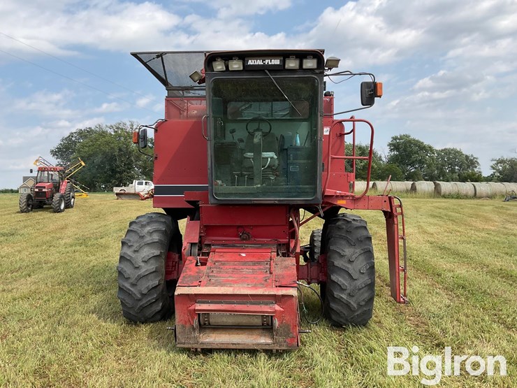 1991-case-ih-1660-image-2
