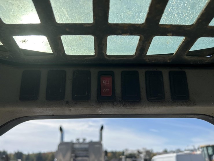 bobcat-t200-image-39