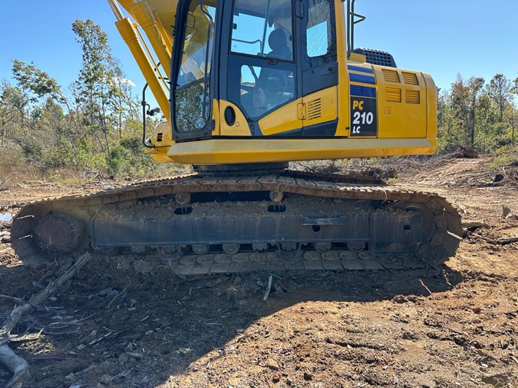 2014-komatsu-pc210-lc-10-image-12