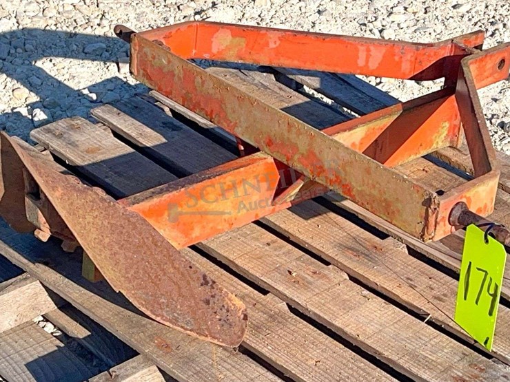 fred-cain-3-pt.-1-bottom-middle-buster-plow,-from-the-estate-of-dr.-ken-buchmann-image-2