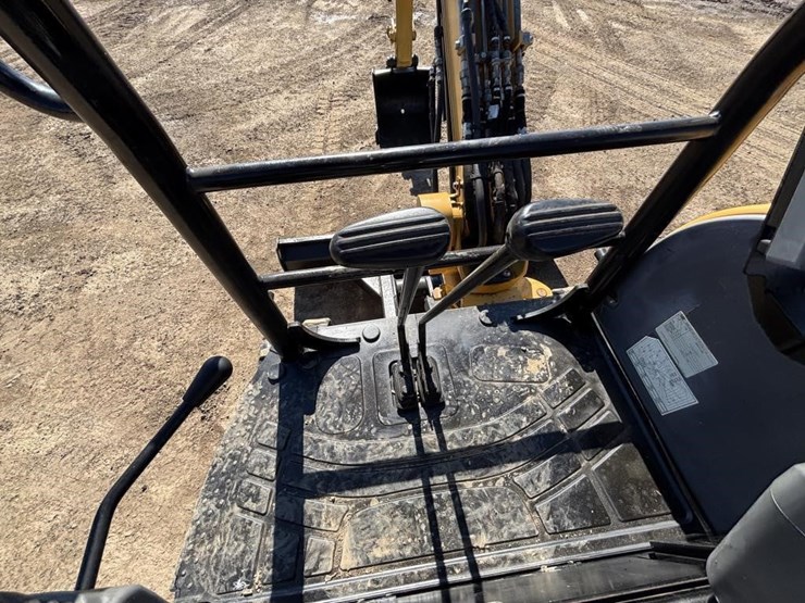 caterpillar-303.5e2-cr-image-26