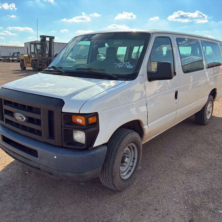 2012 FORD E350