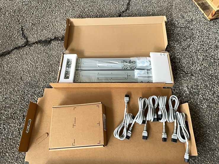 lot#--hpe-blc7000-cto-3-in-lcd-plat-enclosure--server-chasis-image-2