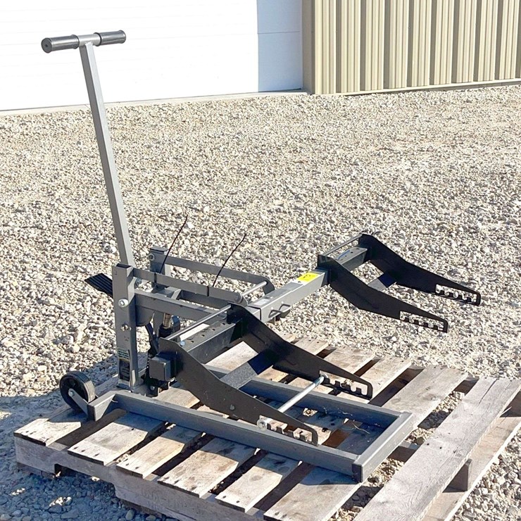 Pittsburgh 300 lb. mower/ATV lift