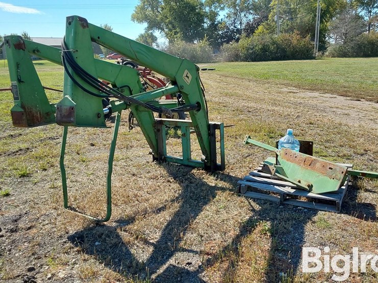 john-deere-148-image-5