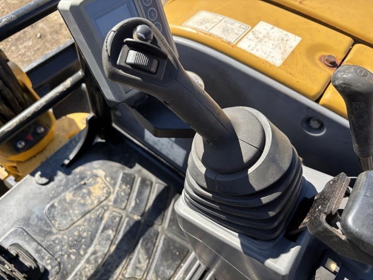 caterpillar-303.5e2-cr-image-29