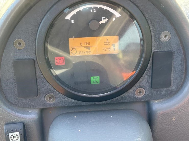 2017-jlg-g5-18a-image-26