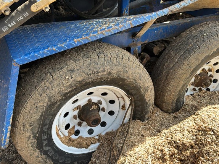 2016-caterpillar-c2.2-image-35