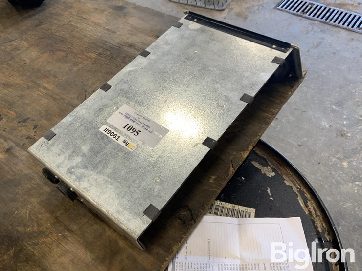 new-holland-1095-image-5