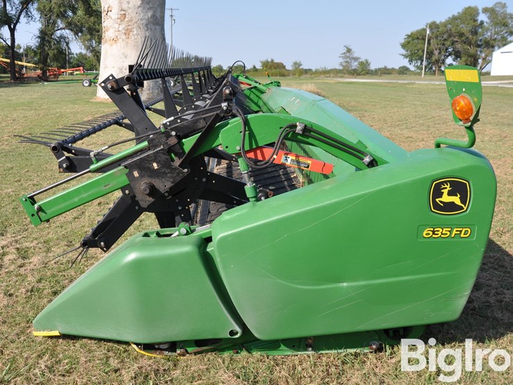 2015-john-deere-635fd-image-8