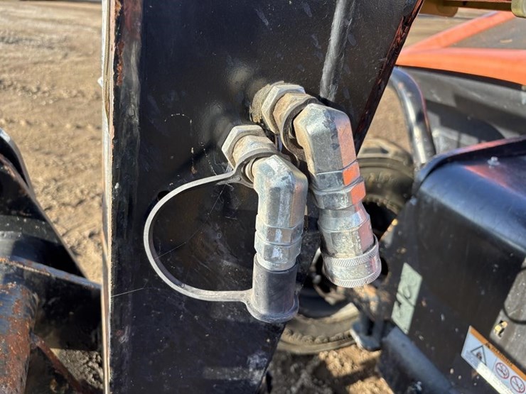 2017-jlg-g5-18a-image-15