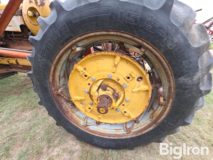 1965-minneapolis-moline-m670-image-19