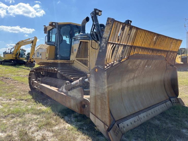 john-deere-1050-image-7