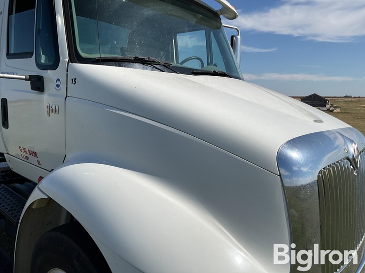 2005-international-8600-image-14