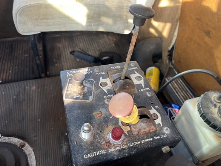 #5001-•-1988-freightliner-mb80-tandem-axle-dump-truck-image-48