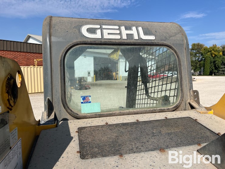 2014-gehl-r135-image-17