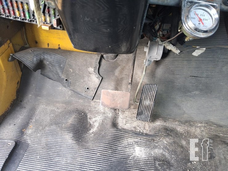 1999-international-4700-image-19