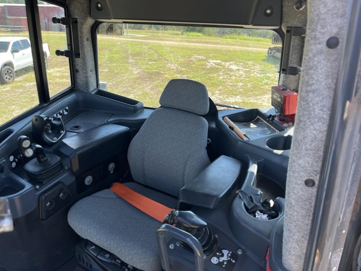 john-deere-1050-image-59