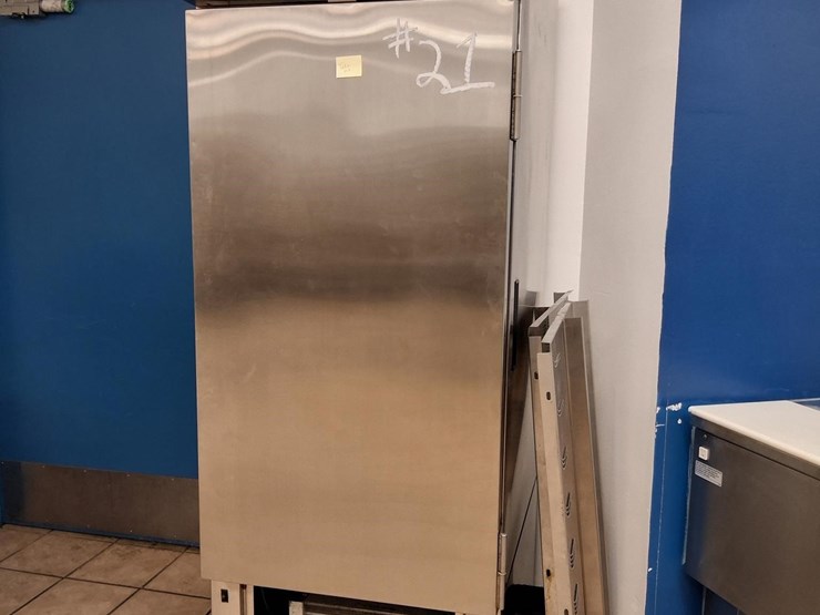 2004-delfield-refrigerator-commercial-image-1