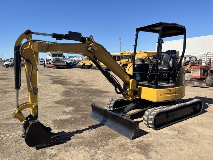 caterpillar-303.5e2-cr-image-1