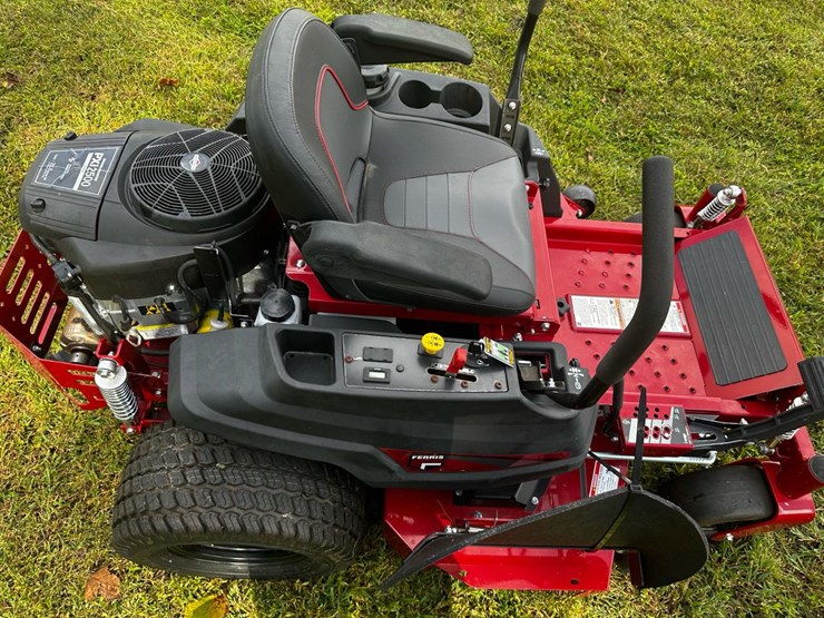 #142-•-2024-ferris-300s-52”-deck-mower-image-5