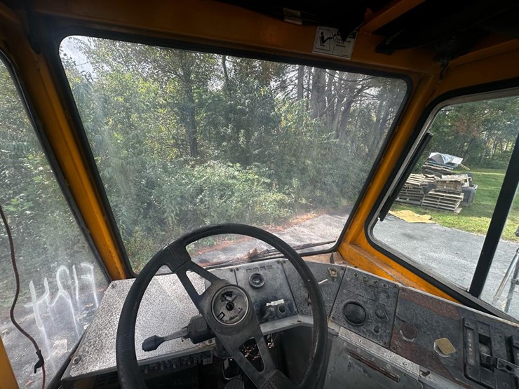 #139-•-ottawa-spotter-truck-image-7