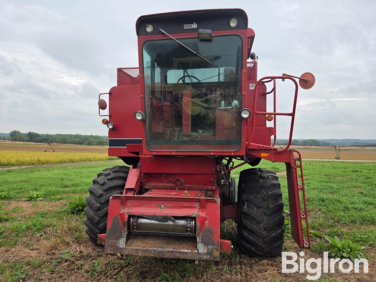 1985-case-ih-1470-image-2