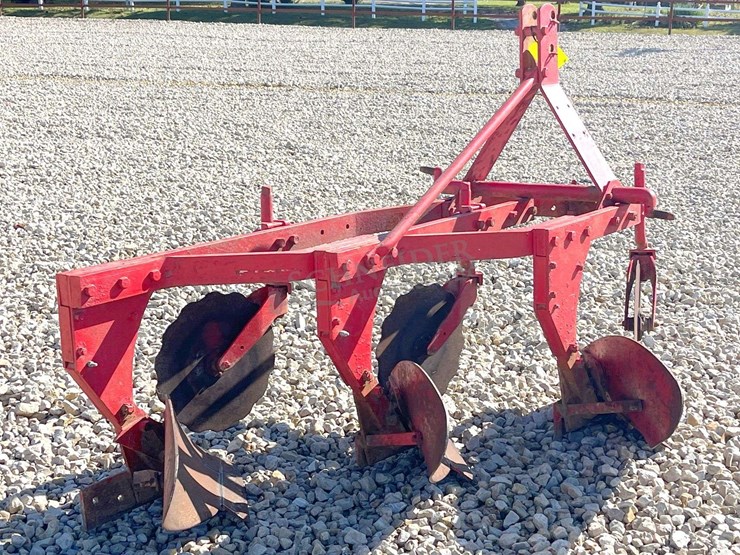 3-14"-3-pt.-plow-w/-coulters-image-4