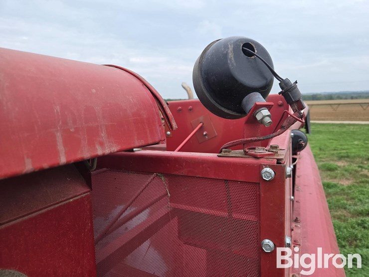 1985-case-ih-1470-image-19