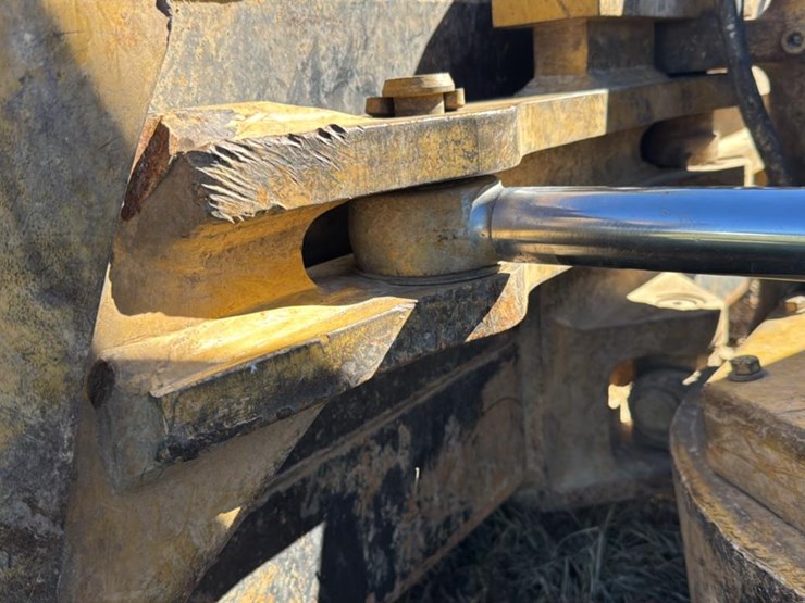 1989-caterpillar-d4h-image-37