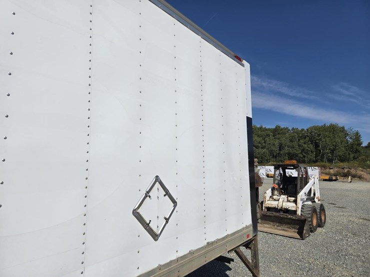 #5013-•-2015-chevrolet-4500-box-truck-image-22