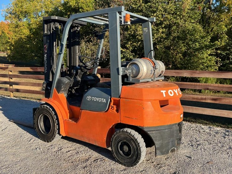 2005-toyota-7fgu25-image-8