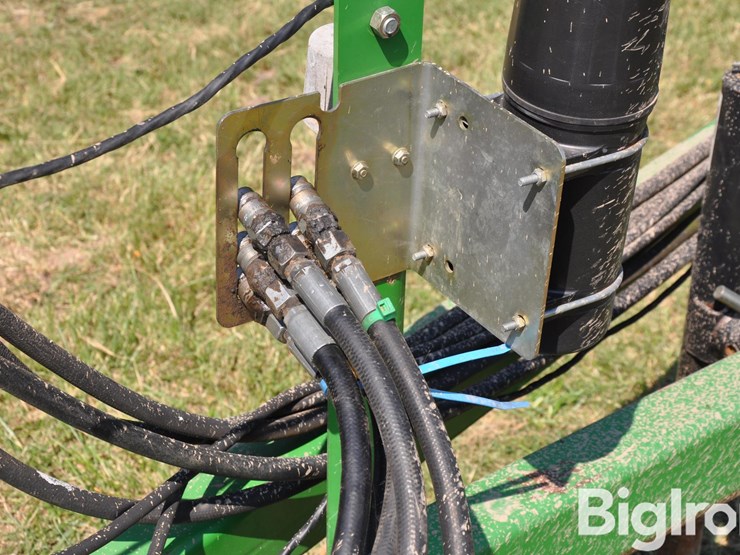 john-deere-637-image-11