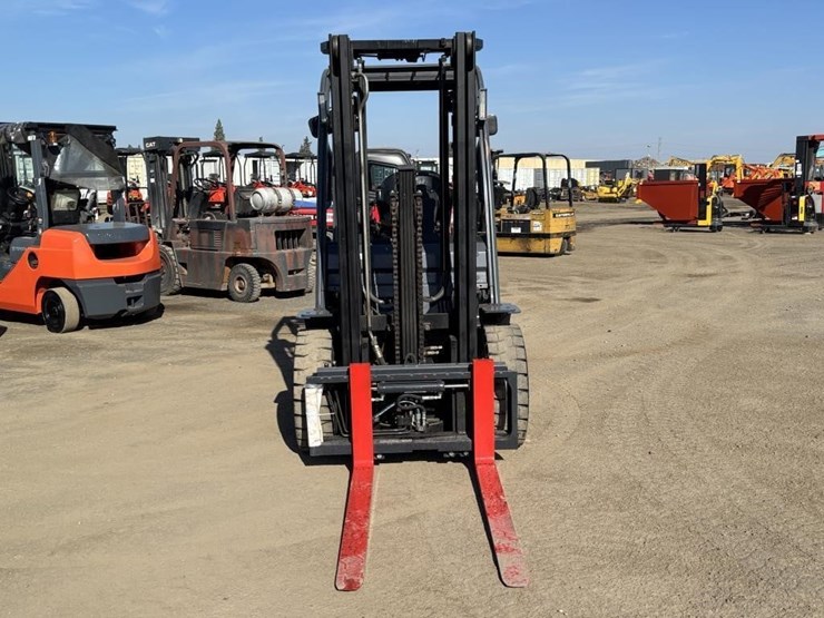 2015-toyota-8fdu30-image-6