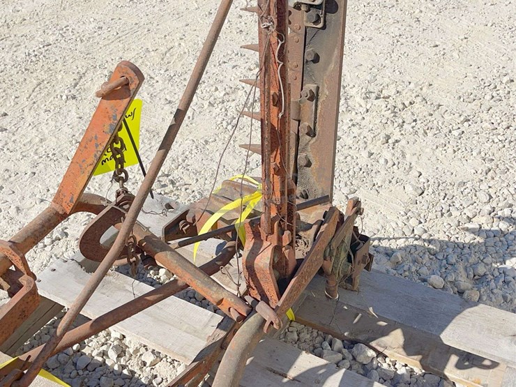 allis-chalmers-model-g-tractor-w/-implements-image-40